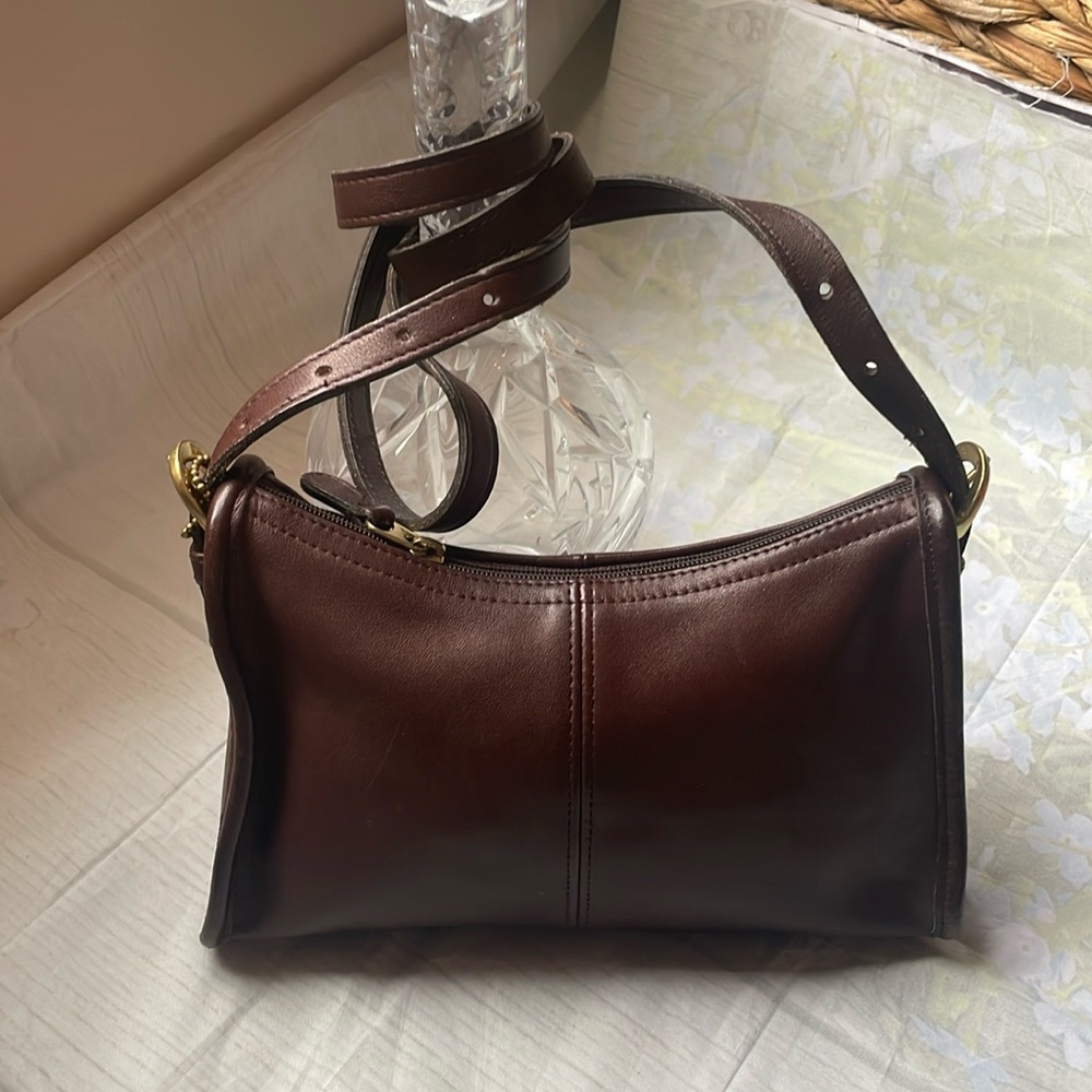 Vintage 1990s Coach Crossbody!